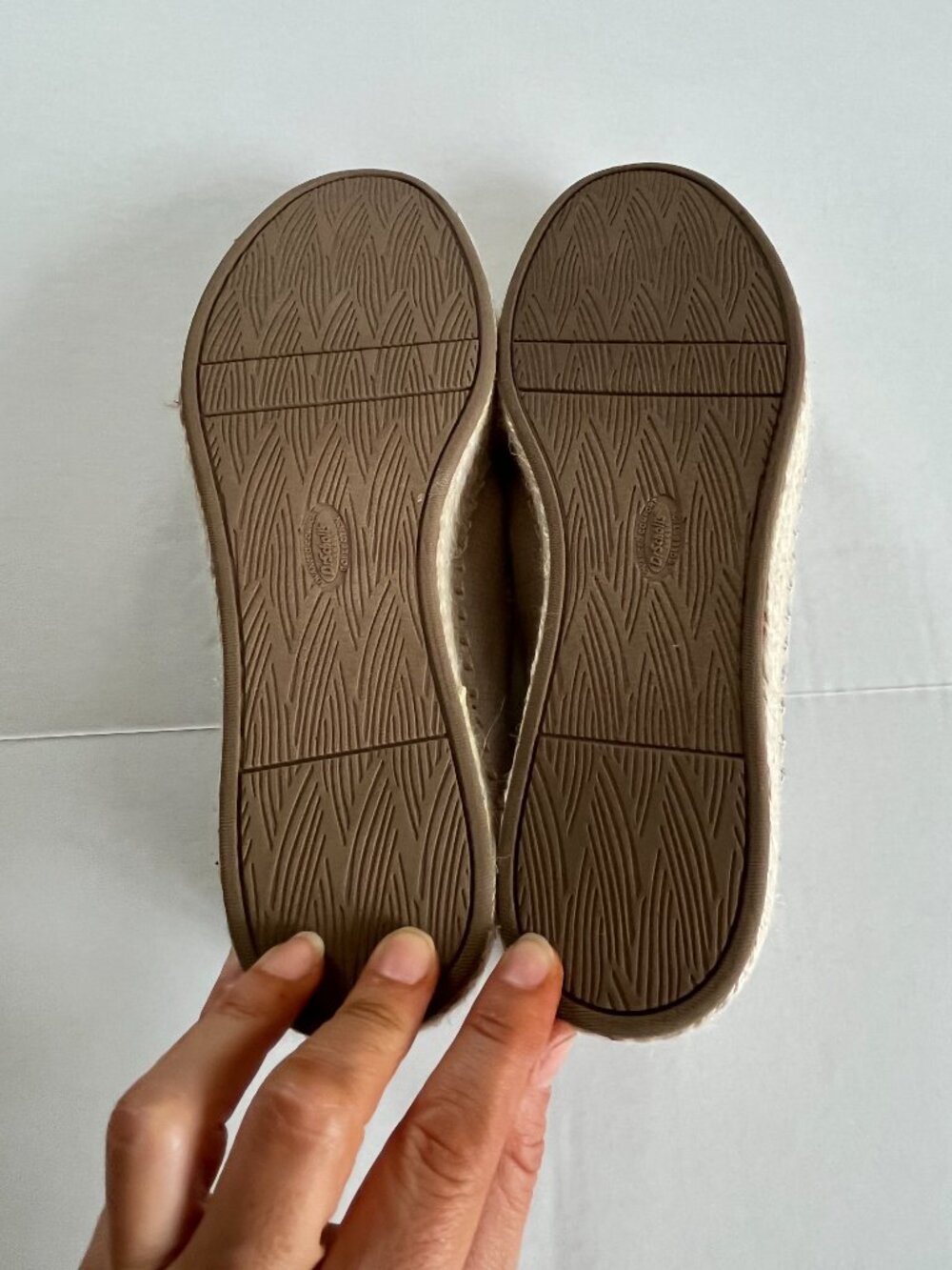 Dr. Scholl's Sz 8 Beige Slip On Far Out Oyster Espadrille Loafers Micro Suede Sh - Picture 8 of 8
